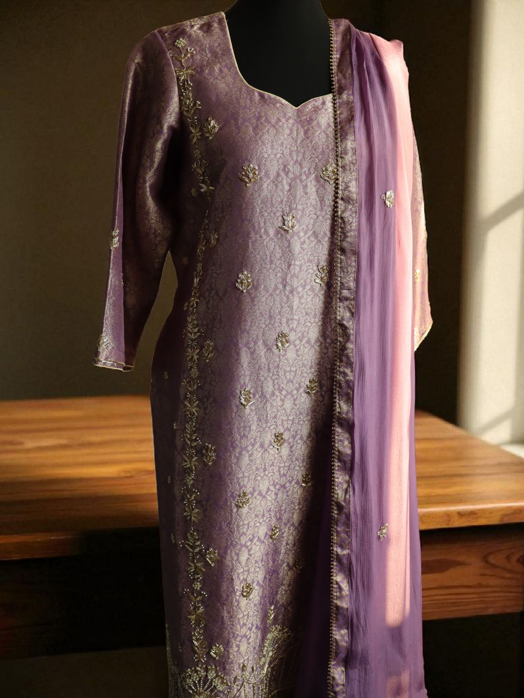 Lilac Banarasi Zardozi Embroidered Suit